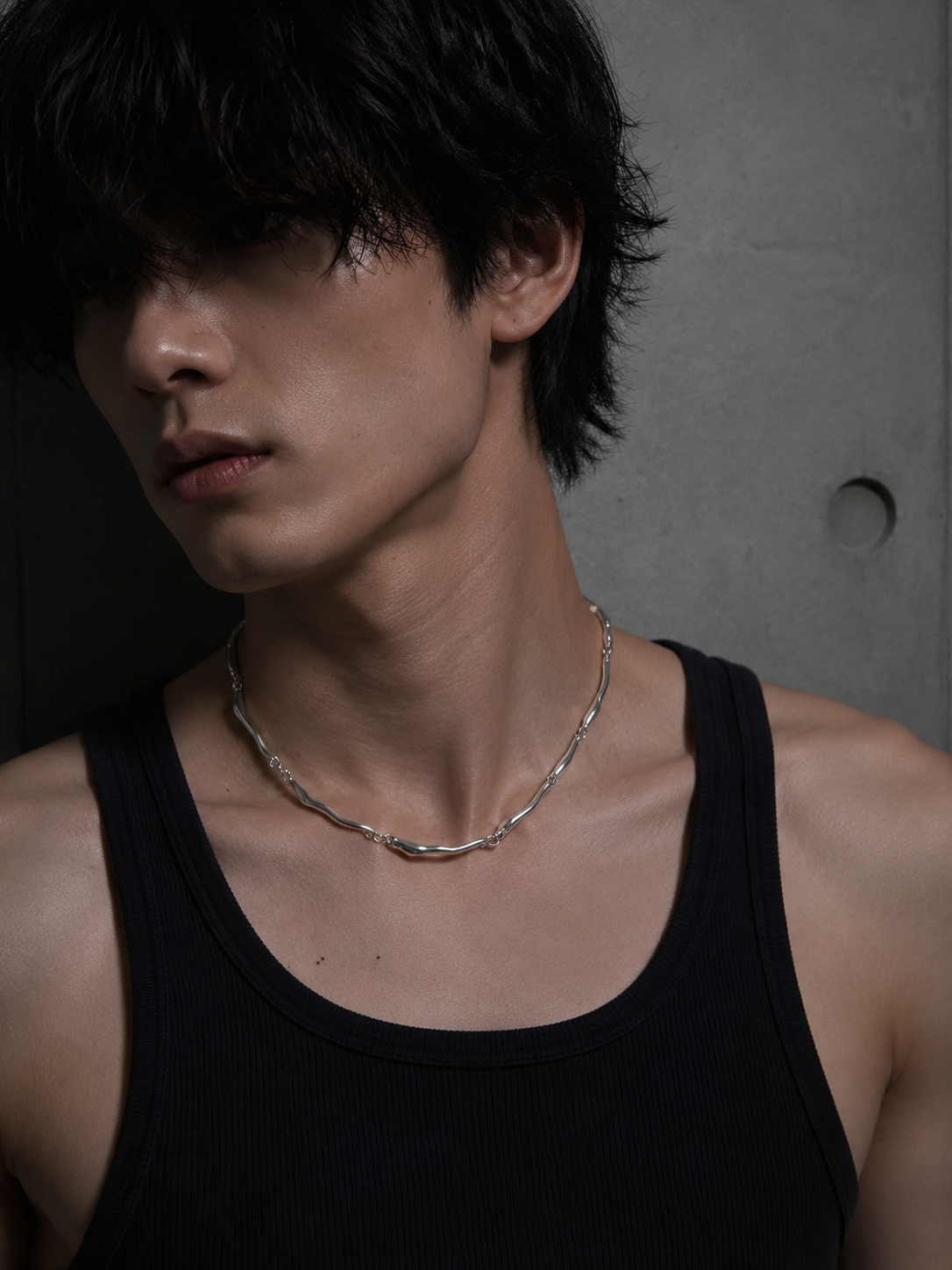 Organic Curve Chain Necklace
