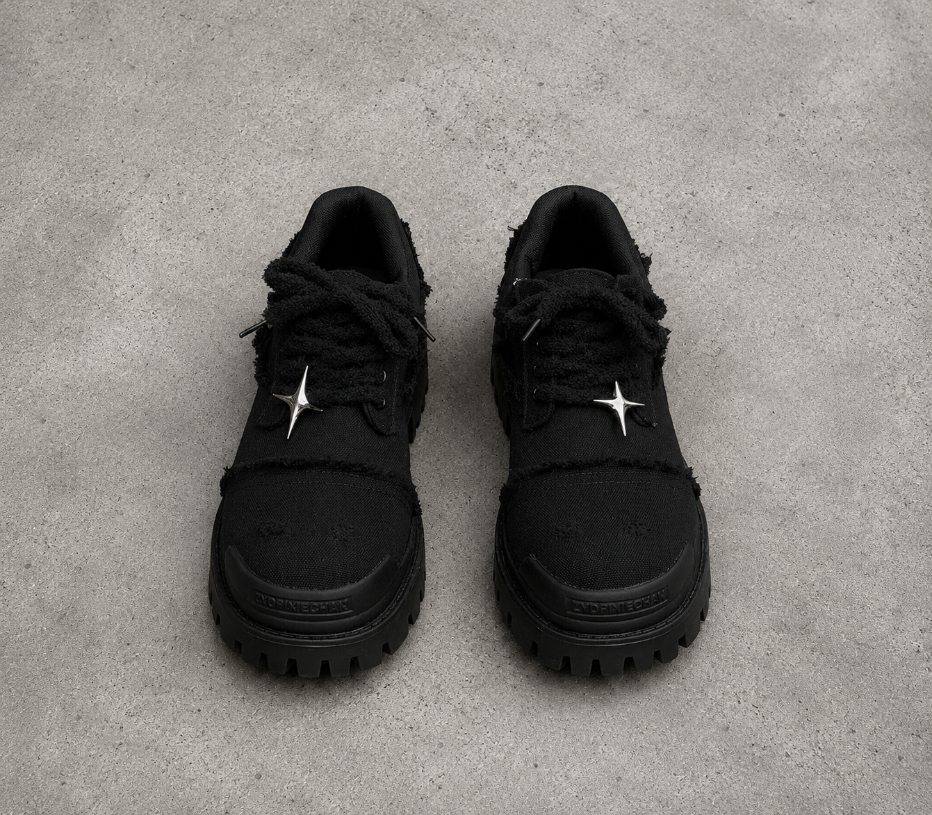 Rugged Star Lace Shoes
